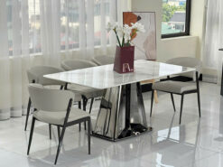 Bàn Ăn Nhập Khẩu